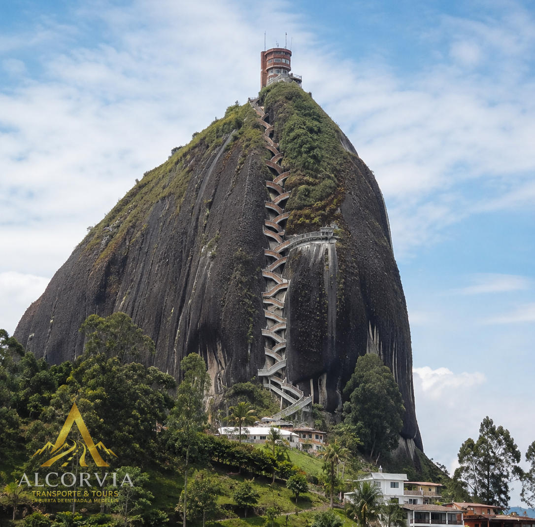Tour Privado Guatapé y Piedra del Peñol
